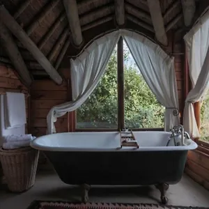 https://monkey-valley-resort.hotels-capetown.com